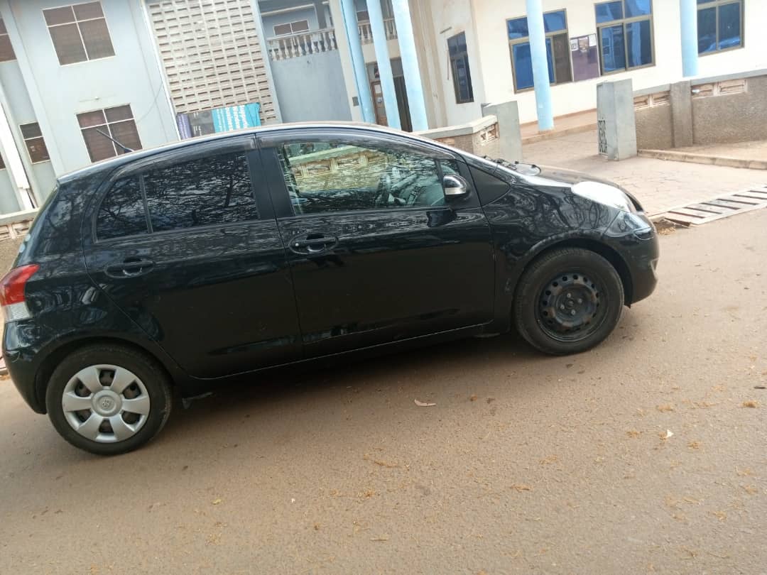 2010 Toyota Vitz