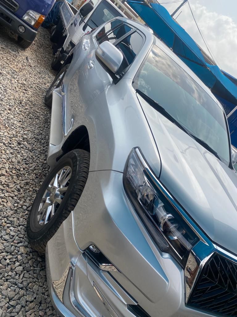 2016 toyota Land Cruiser