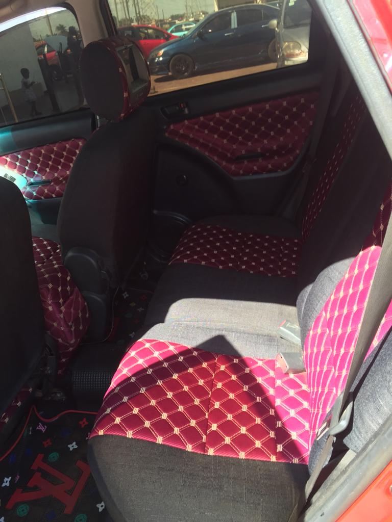 2007 Pontiac vibe Hatchback