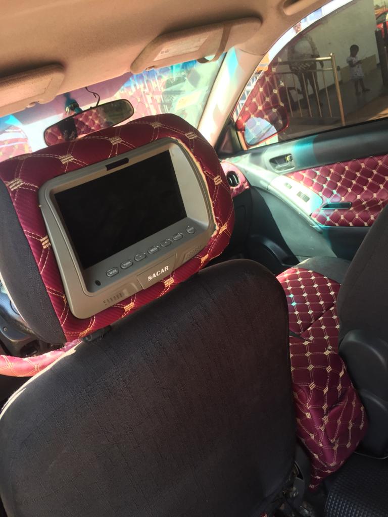 2007 Pontiac vibe Hatchback